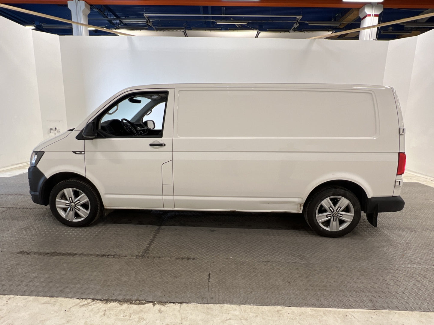 Volkswagen Transporter L2 205hk 4Motion Värmare Drag Moms