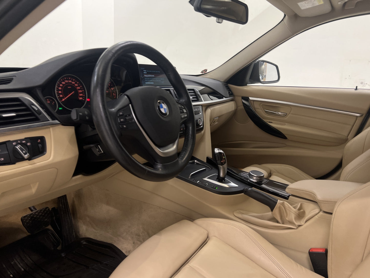 BMW 340i 326hk xDrive Sport line Skinn Navi M-Värm