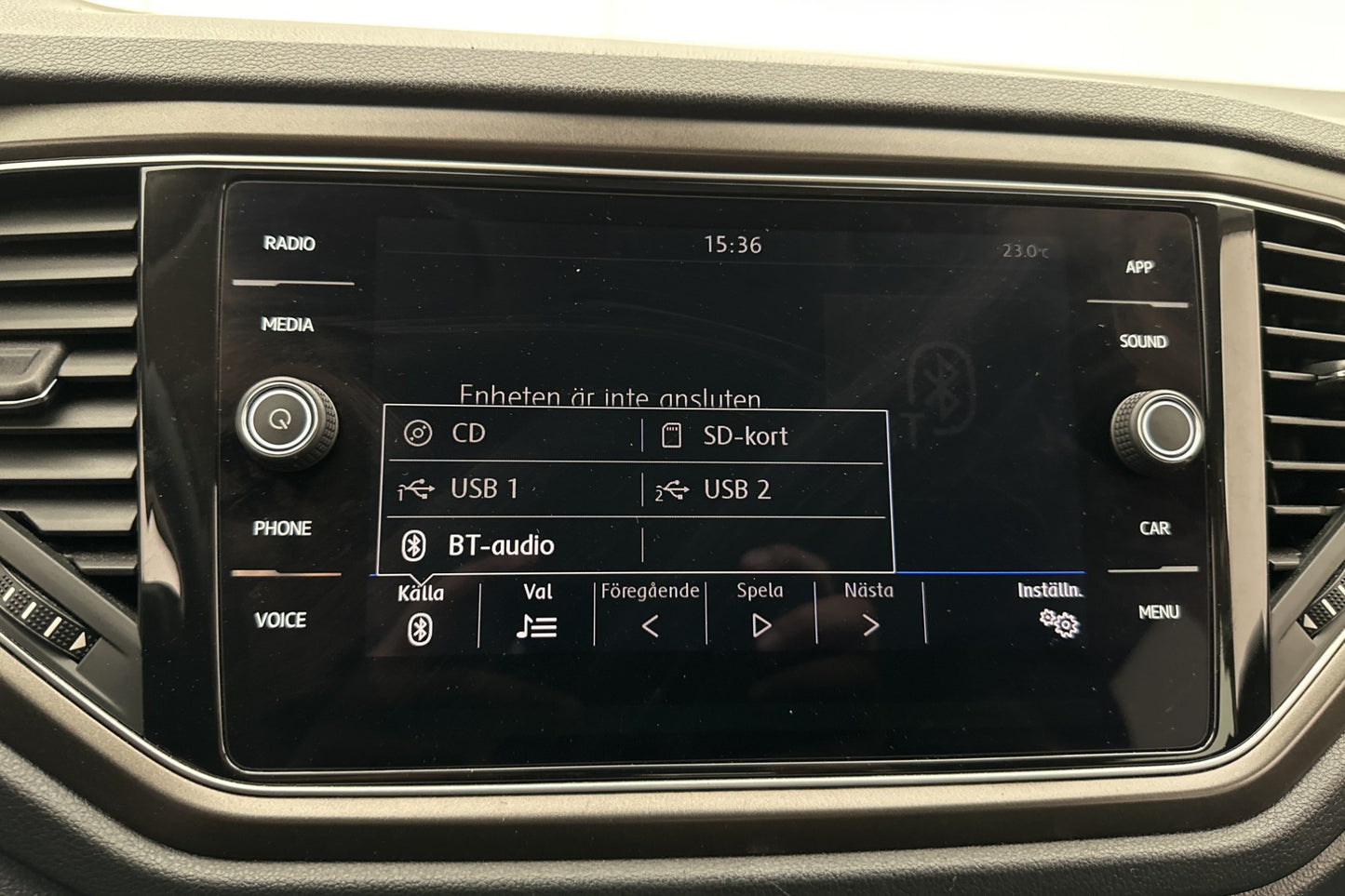 Volkswagen T-Roc 1.0 TSI 115hk Kamera CarPlay Drag Låg-Skatt