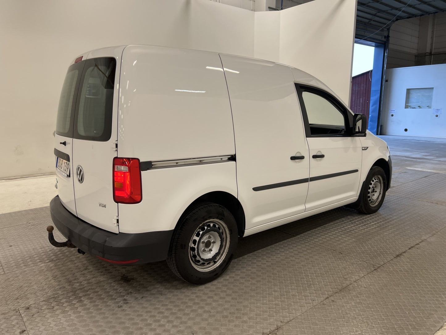 Volkswagen Caddy 1.6TDI Dragkrok Värmare V-Inredd