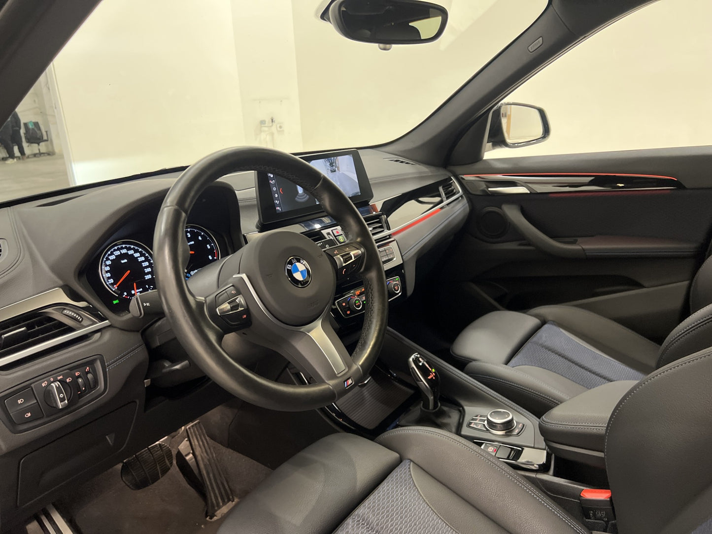 BMW X1 xDrive20d M Sport B-kamera Head Up Navi Halvskinn