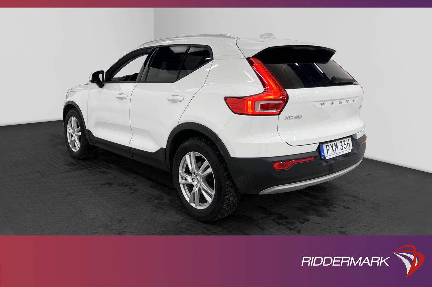 Volvo XC40 D3 150hk AWD Momentum D-Värmare B-Kamera Navi VOC