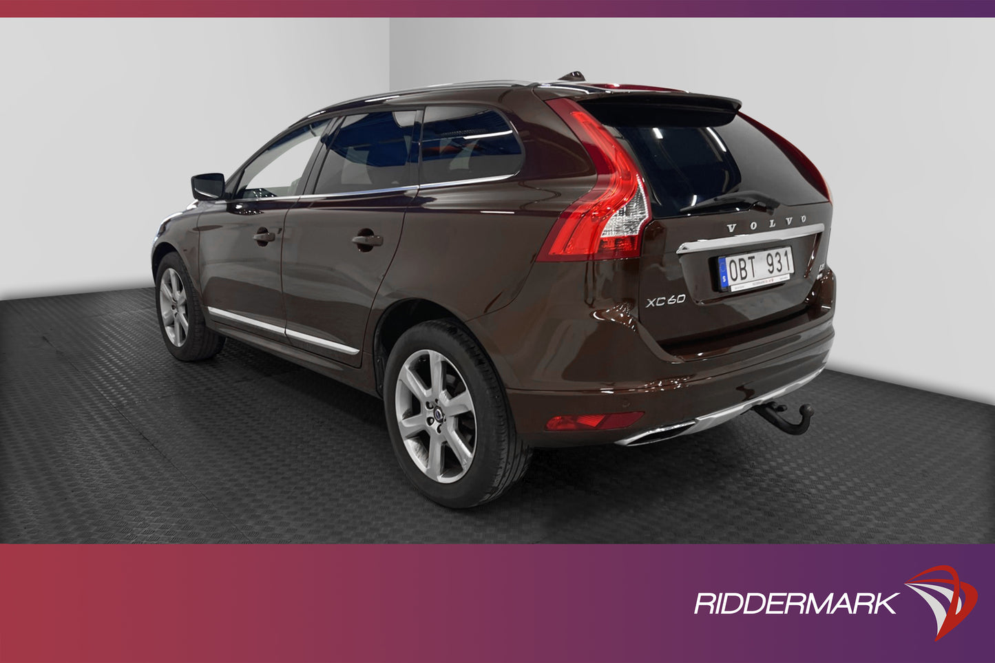 Volvo XC60 D5 215hk AWD Summum D-Värmare VOC Pano Navi Drag