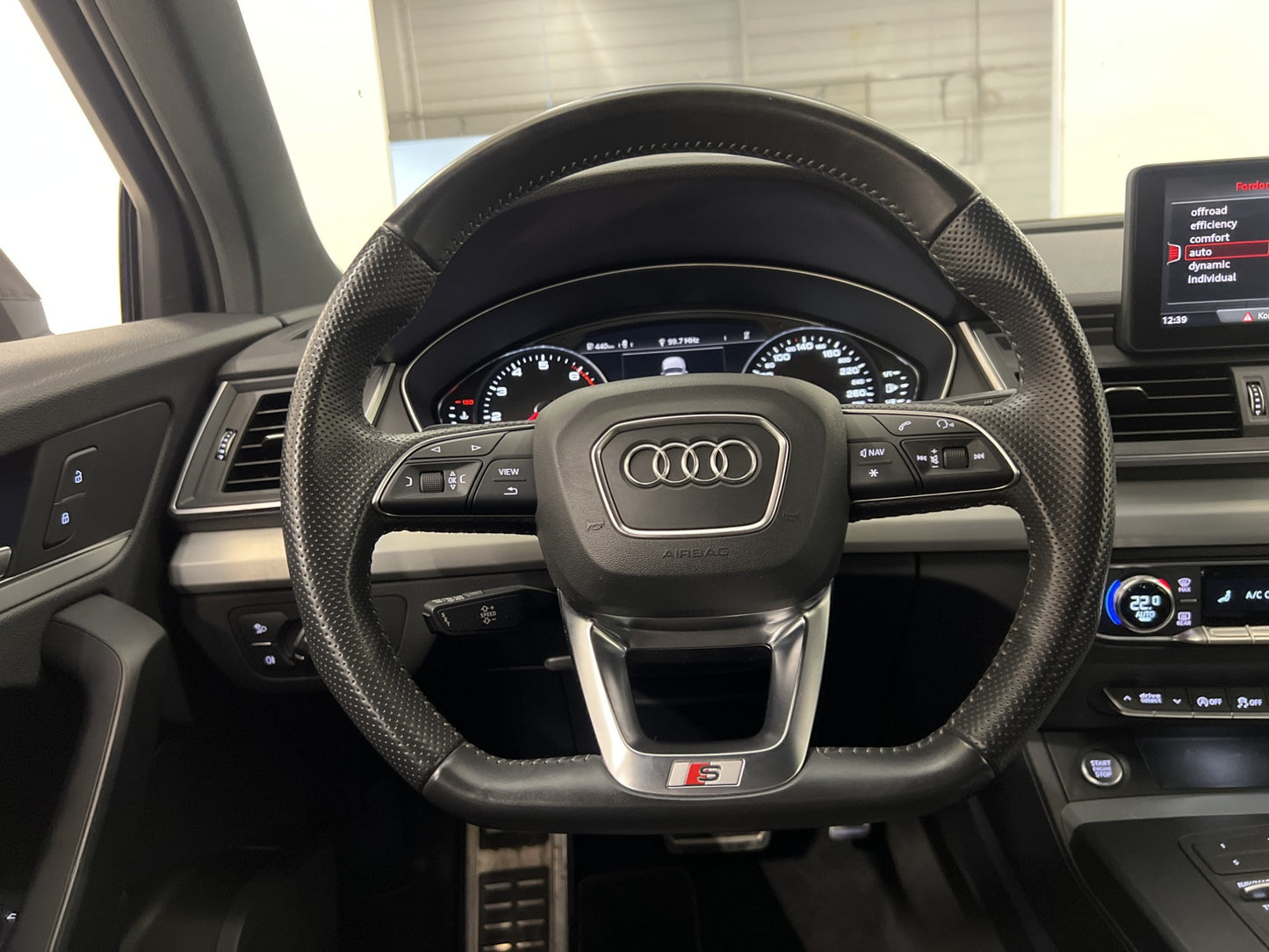 Audi Q5 2.0 TFSI Q 252hk S-Line Alpine Värmare Dragkrok MOMS