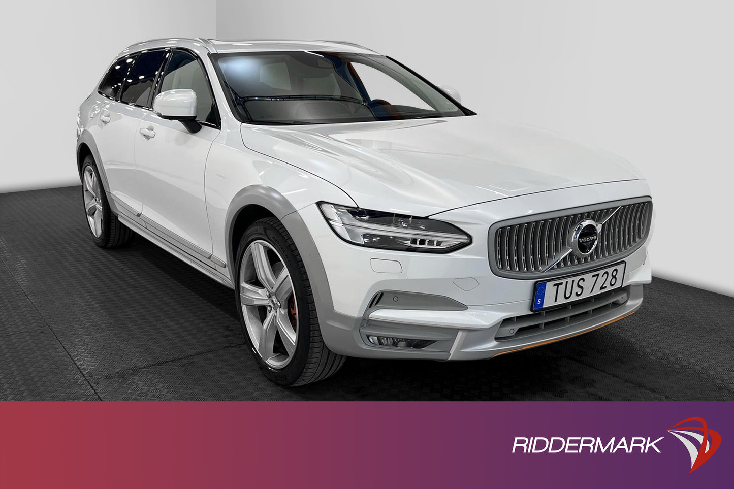 Volvo V90 Cross Country T5 AWD Ocean Race Pro Pano B&W