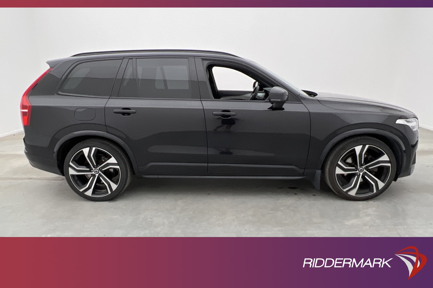 Volvo XC90 B5 AWD R-Design 7-Sits VOC Luft Pano B&W HUD Drag