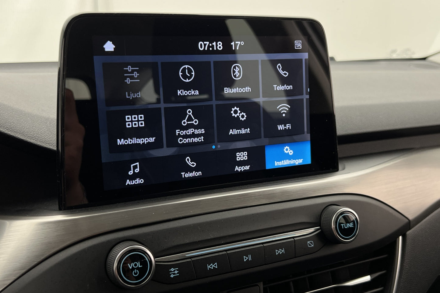 Ford Focus 1.5 EcoBlue 120hk  B-Kamera CarPlay Välservad