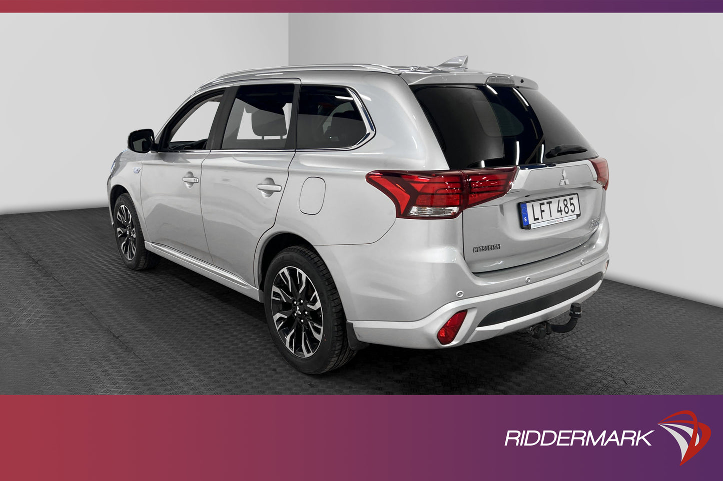 Mitsubishi Outlander  P-HEV 2.0 4WD Business 360° Drag Skinn