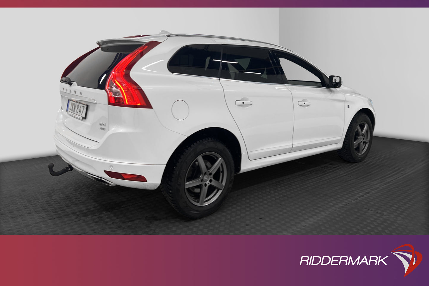 Volvo XC60 D4 AWD Momentum Ocean Race D-värm VOC Navi Pano