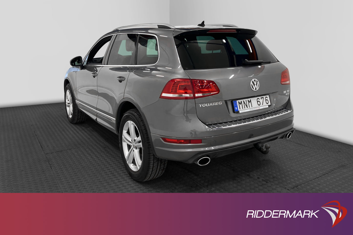 Volkswagen Touareg 3.0 V6 245hk R-line Värm Pano Drag Kamera