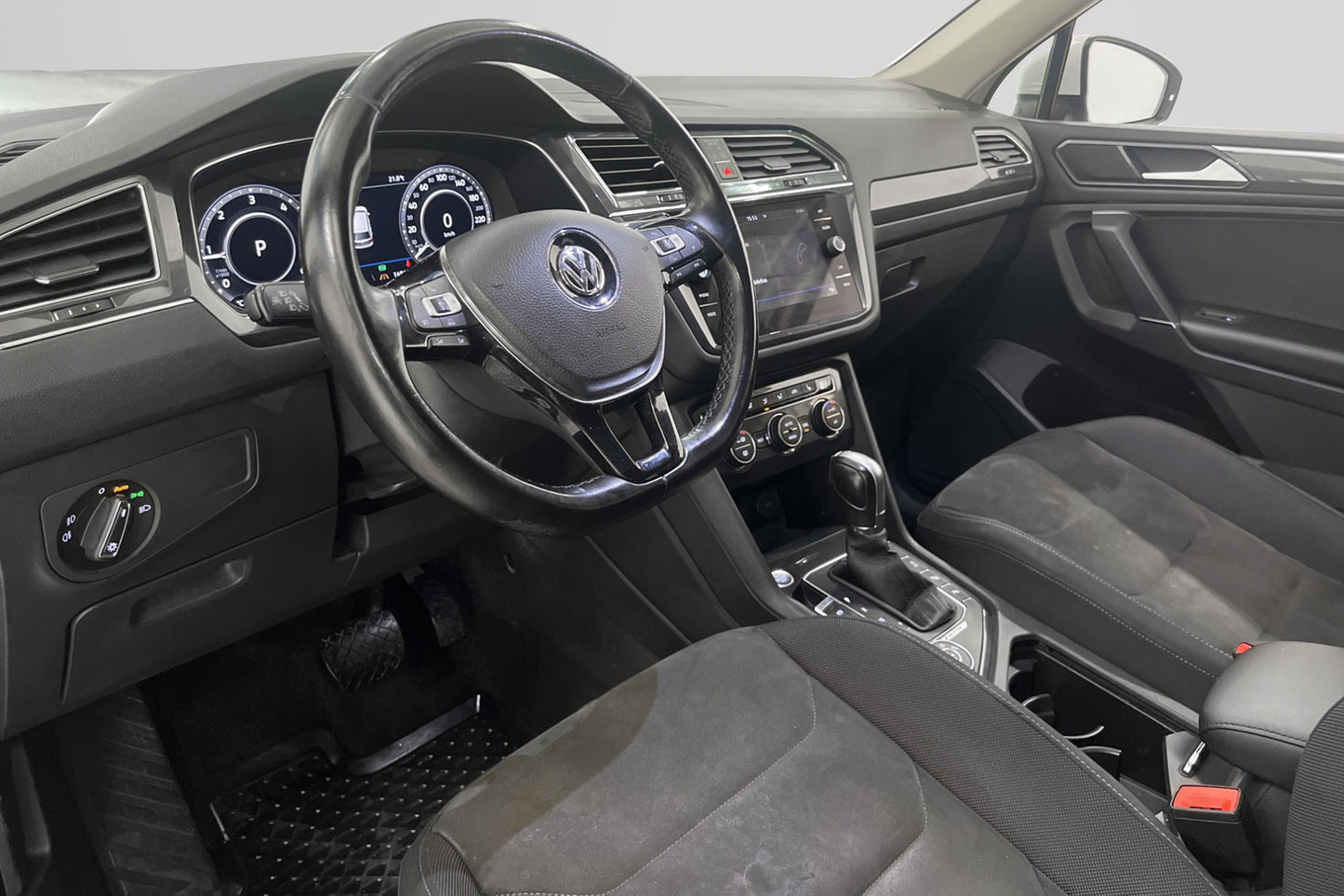 Volkswagen Tiguan Allspace 4M 7-Sits Cockpit Bkamera Drag