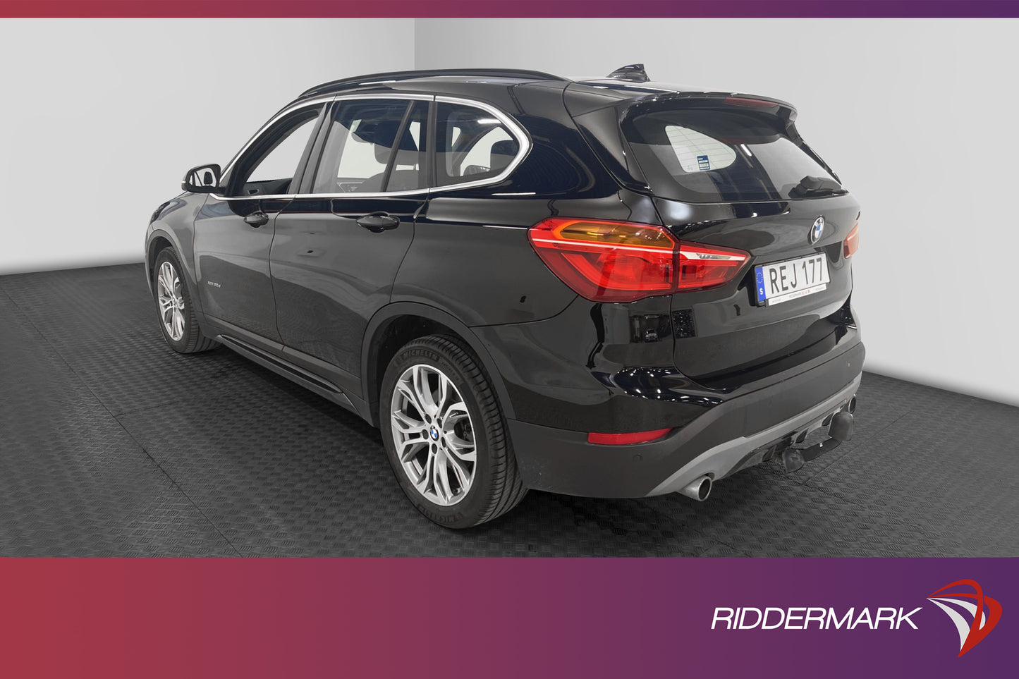 BMW X1 xDrive20d 190hk Sport line Drag P-sensorer Nyservad