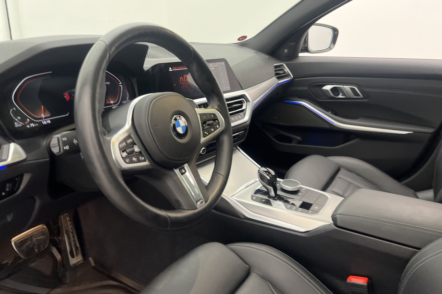 BMW 330 d xDrive M Sport Innovation Ed Pano H/K Laser MOMS