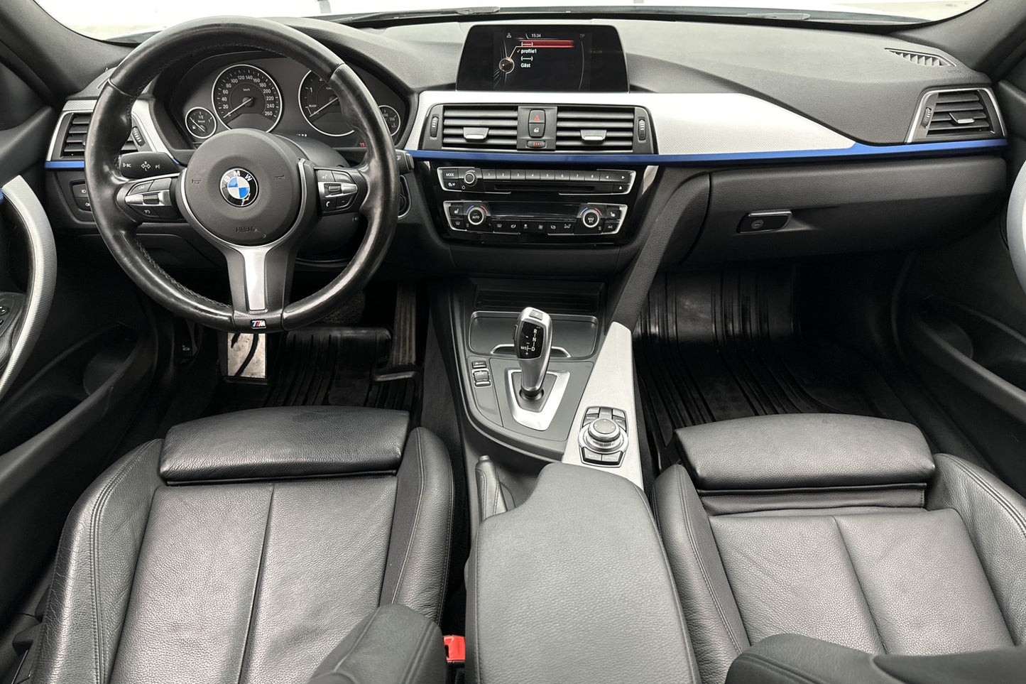 BMW 320d xDrive Touring 190hk M-Sport Skinn Navi Rattvärme