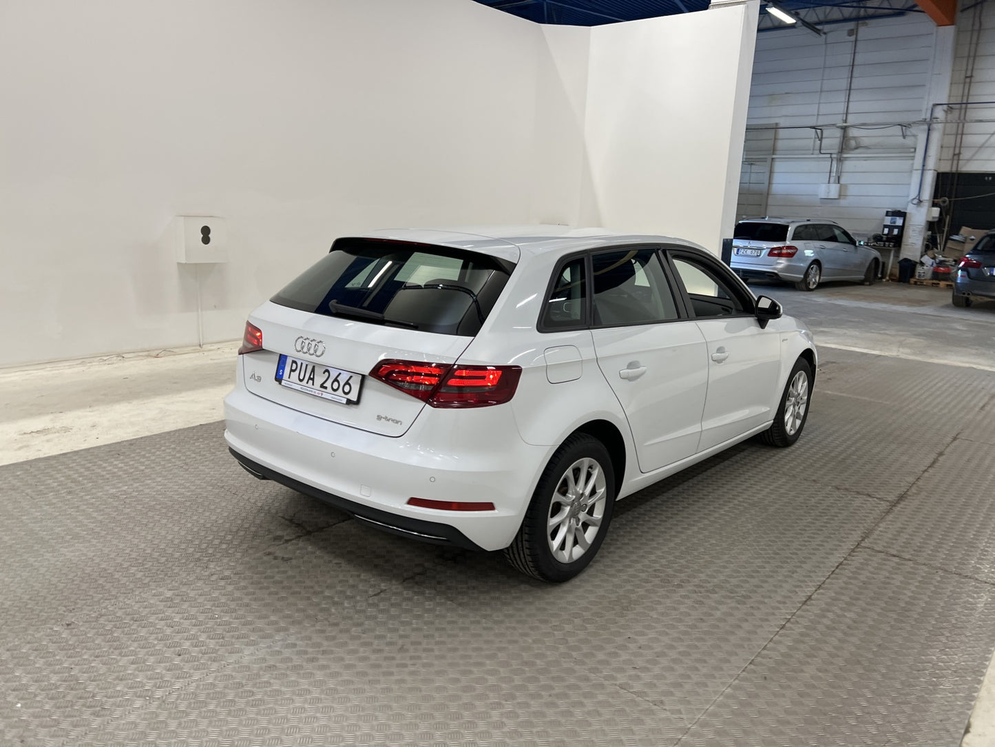 Audi A3 1.4 TFSI g-tron 110hk Attraction Värmare Farthållare