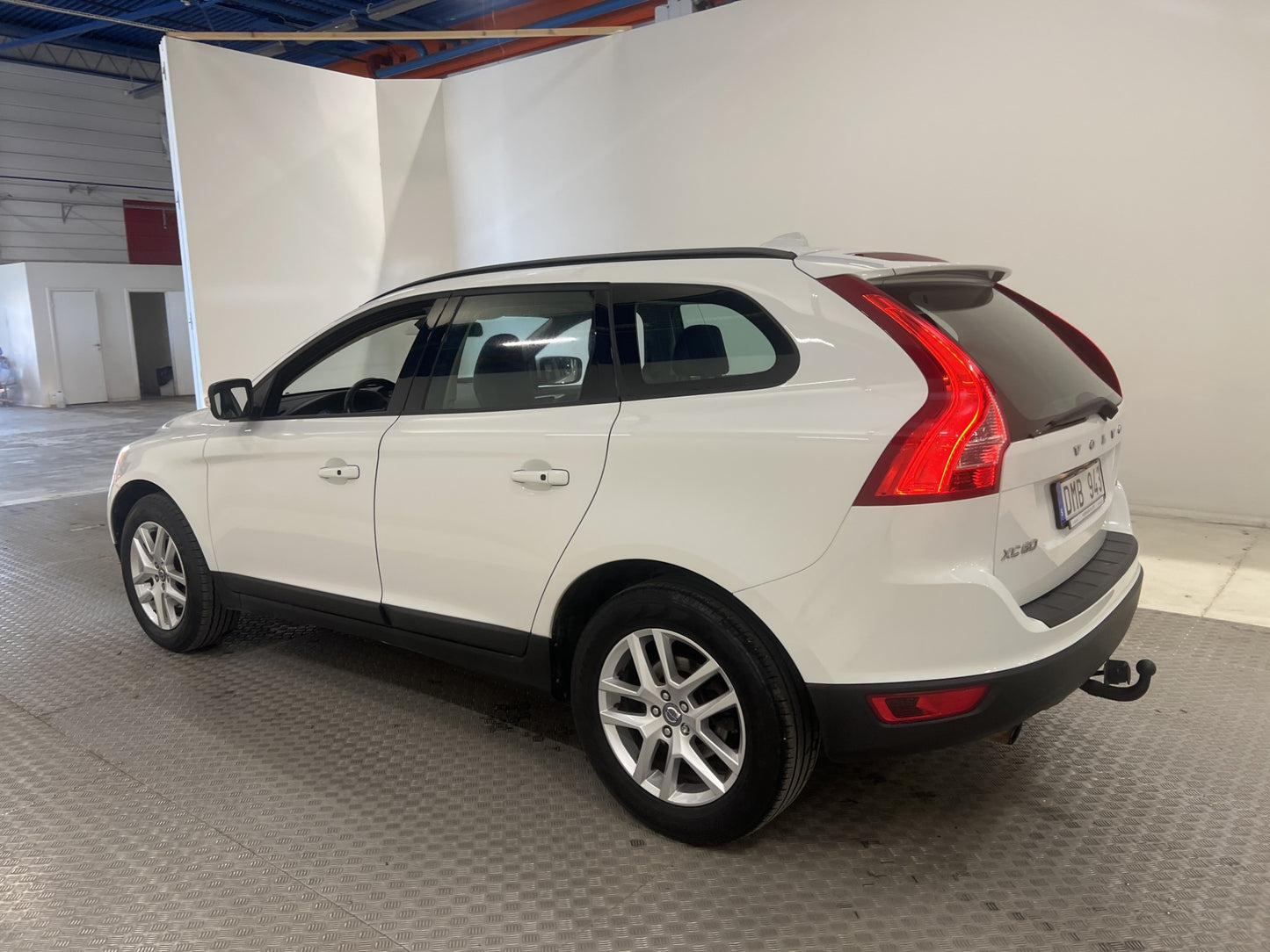 Volvo XC60 D3 163hk Kinetic Pano Skinn Drag M-Värm