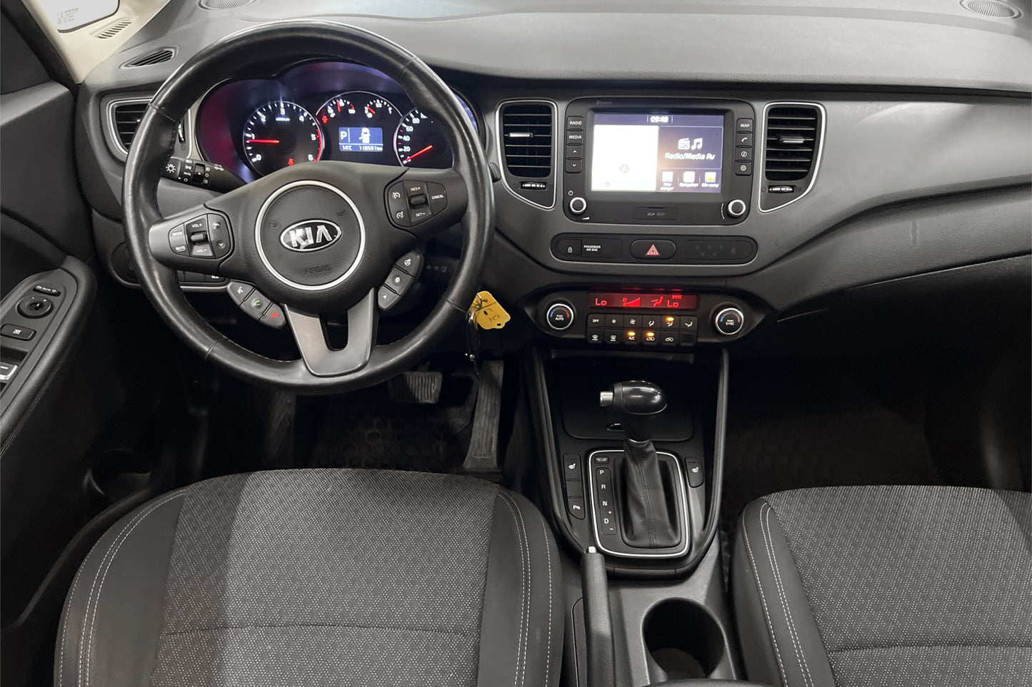 Kia Carens 1.7 GLS 7-sits Navi B-kamera 141hk