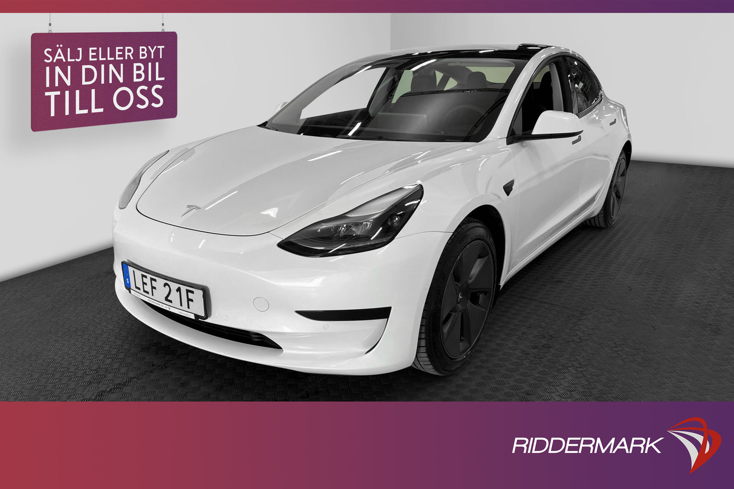 Tesla Model 3 Standard Range 283hk Svensksåld Autopilot Drag