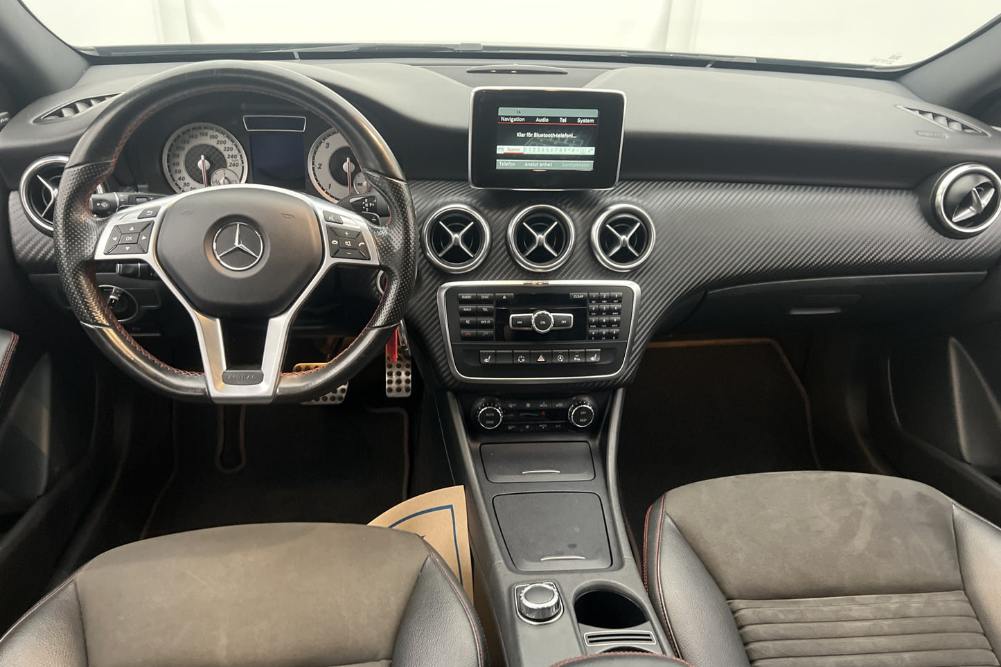 Mercedes-Benz A 200 136hk AMG H/K Kamera Navi Halvskinn