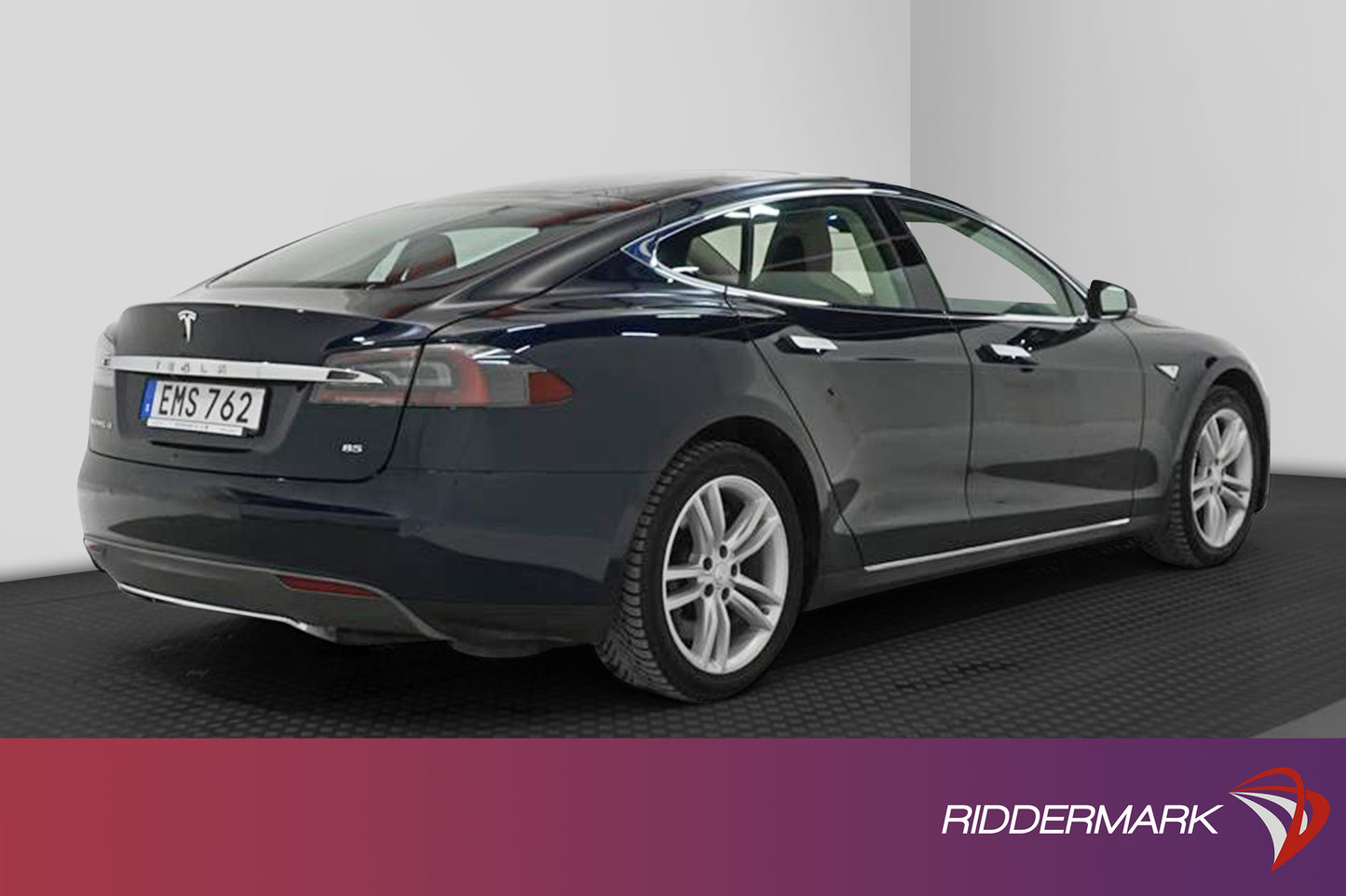 Tesla Model S 85 378hk Svensksåld Panorama Backkamera