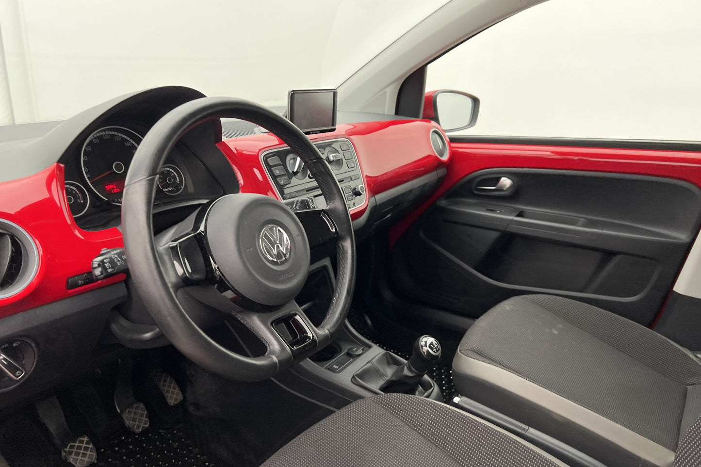 Volkswagen up! 1.0 MPI 75hk High up! Farthållare Välservad