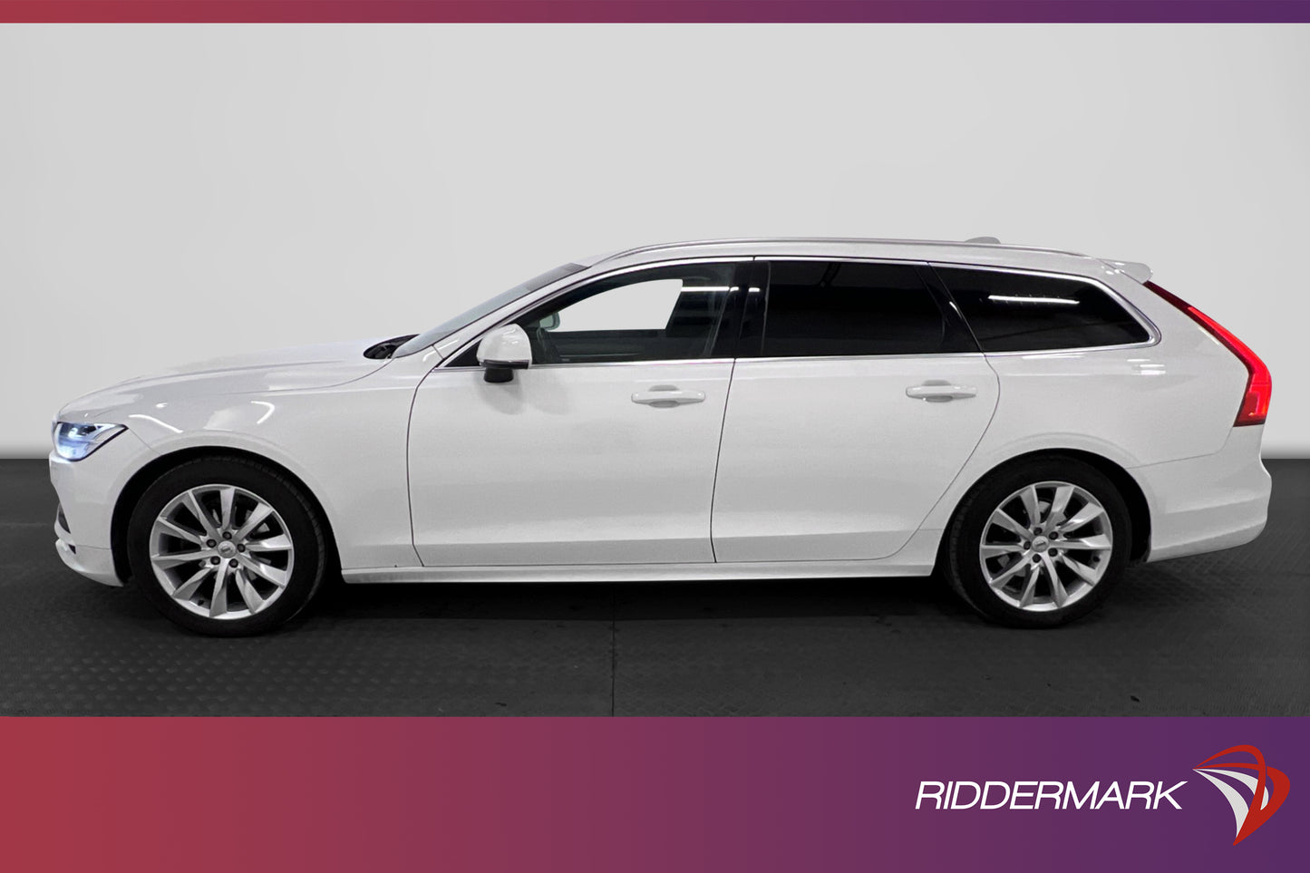 Volvo V90 D3 AWD Advc Edtn VOC D-värme Skinn Keyless Drag