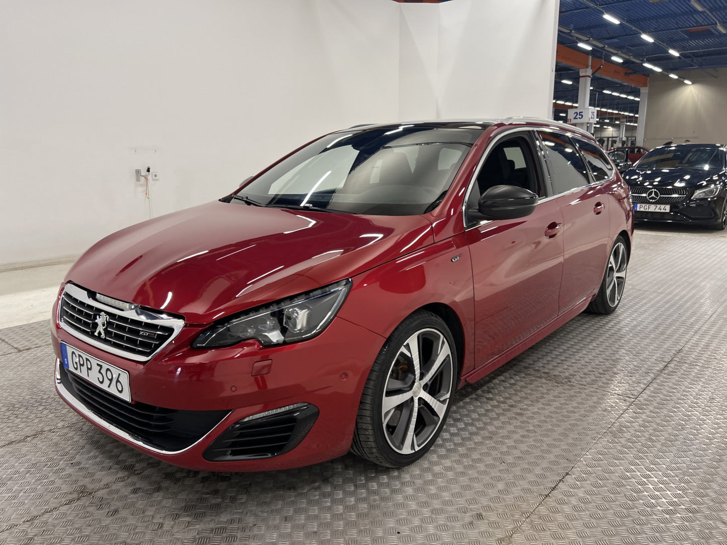 Peugeot 308 SW 2.0 BlueHDi 180hk GT Pano Drag Kamera Välserv