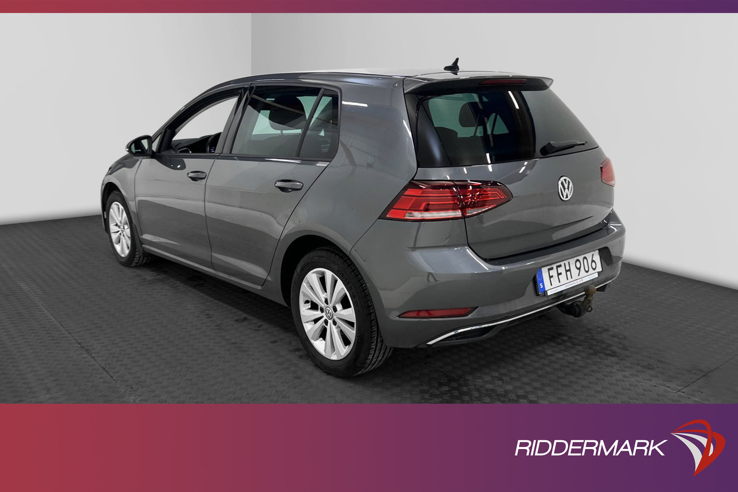 Volkswagen Golf 1.0 TSI 115hk Kamera Carplay Drag Välservad