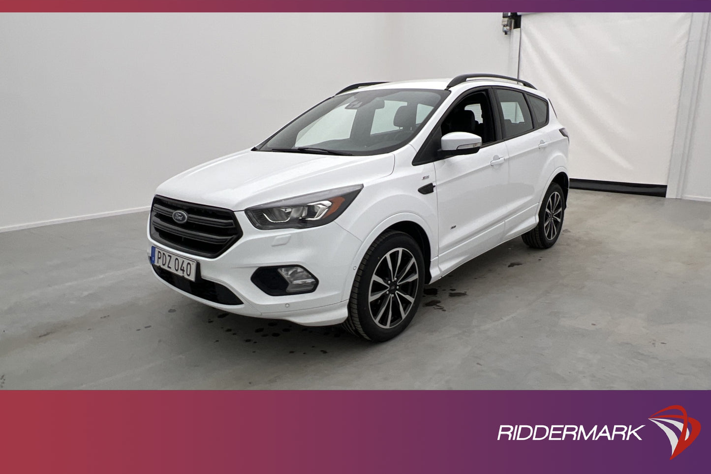 Ford Kuga 2.0 TDCi AWD ST-Line CarPlay P-sensorer 180hk