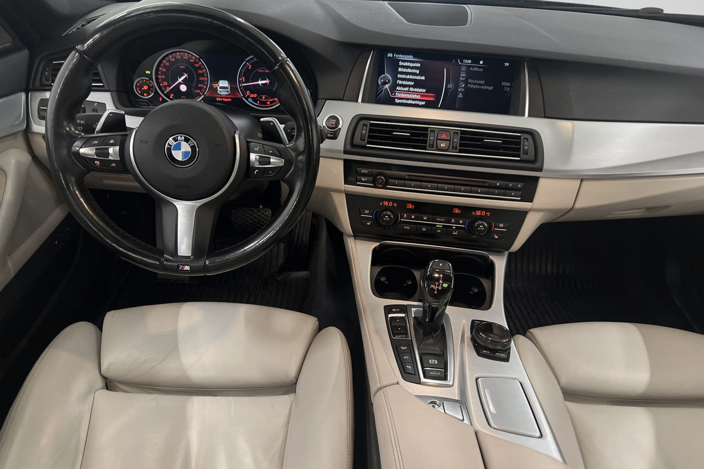 BMW 535d xDrive Innovation Pano B-kamera Navi H/K D-värm