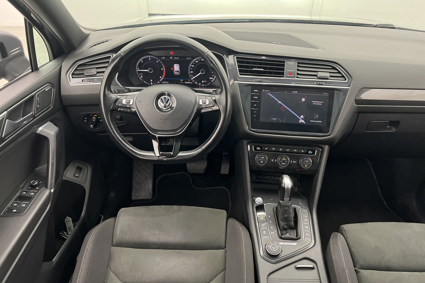 Volkswagen Tiguan Allspace GTS 4M R-Line 7-Sits Cockpit Pano