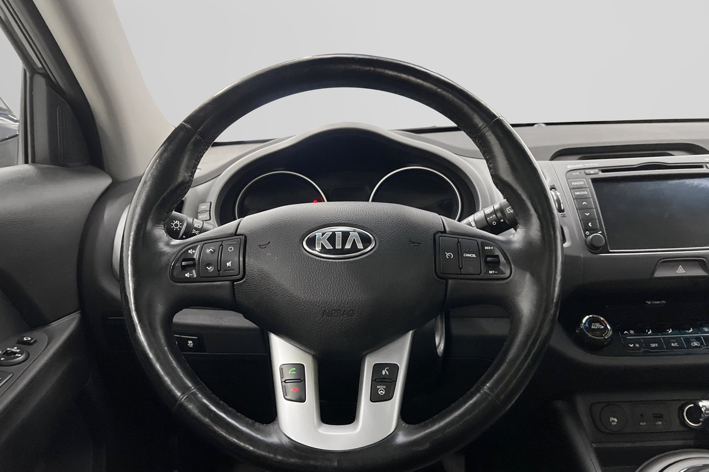 Kia Sportage 2.0 CRDi AWD Kamera Pano Skinn Navigation