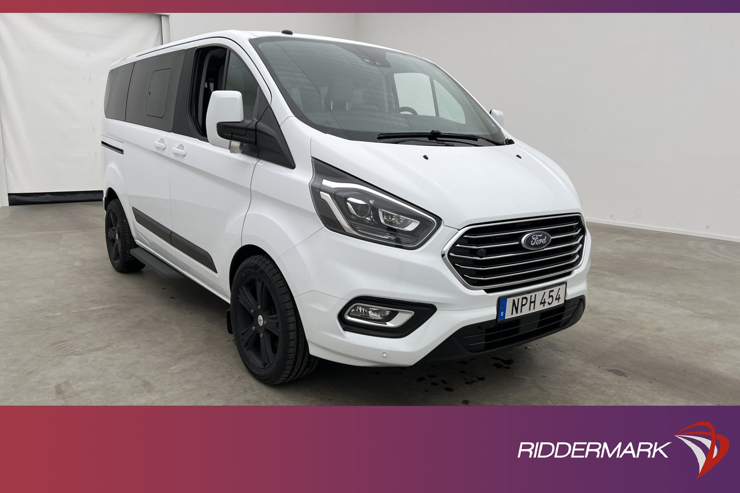 Ford Tourneo Custom 2.0TDCi Värmare CARPLAY B-Kamera 9-Sits