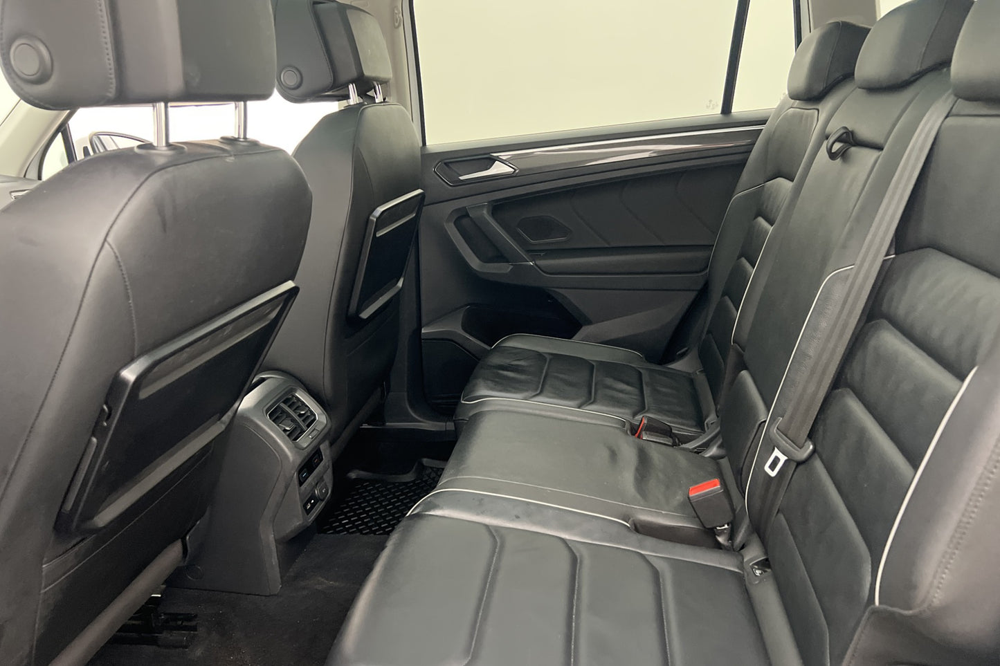 Volkswagen Tiguan Allspace 4M 190hk 7-sits D-Värm Pano Skinn