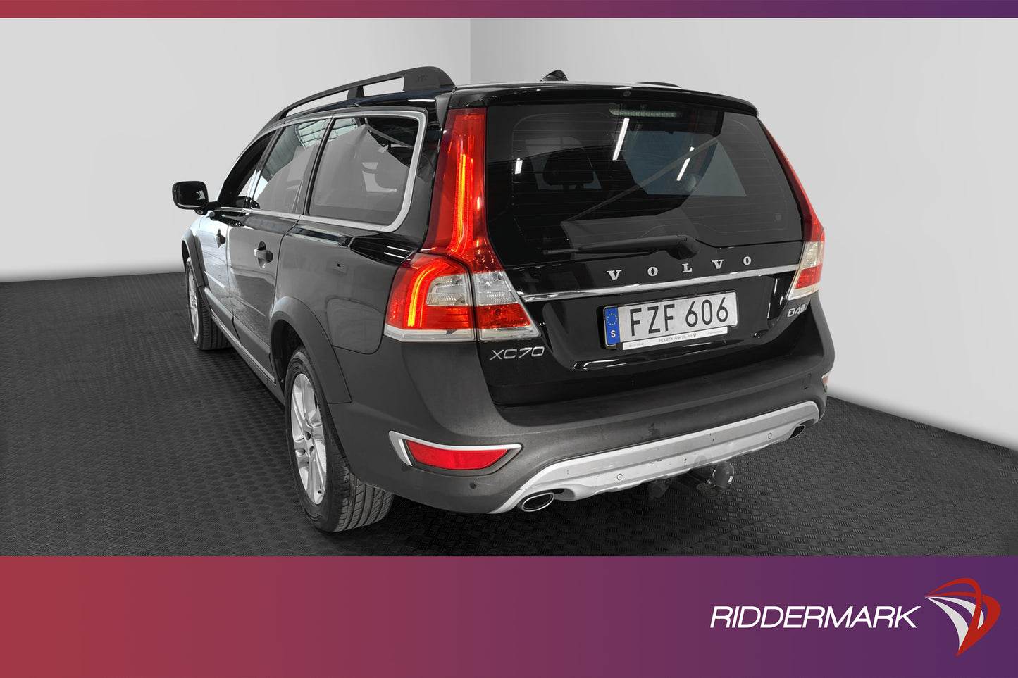 Volvo XC70 D4 AWD 181hk Momentum Värmare Taklucka Drag Navi