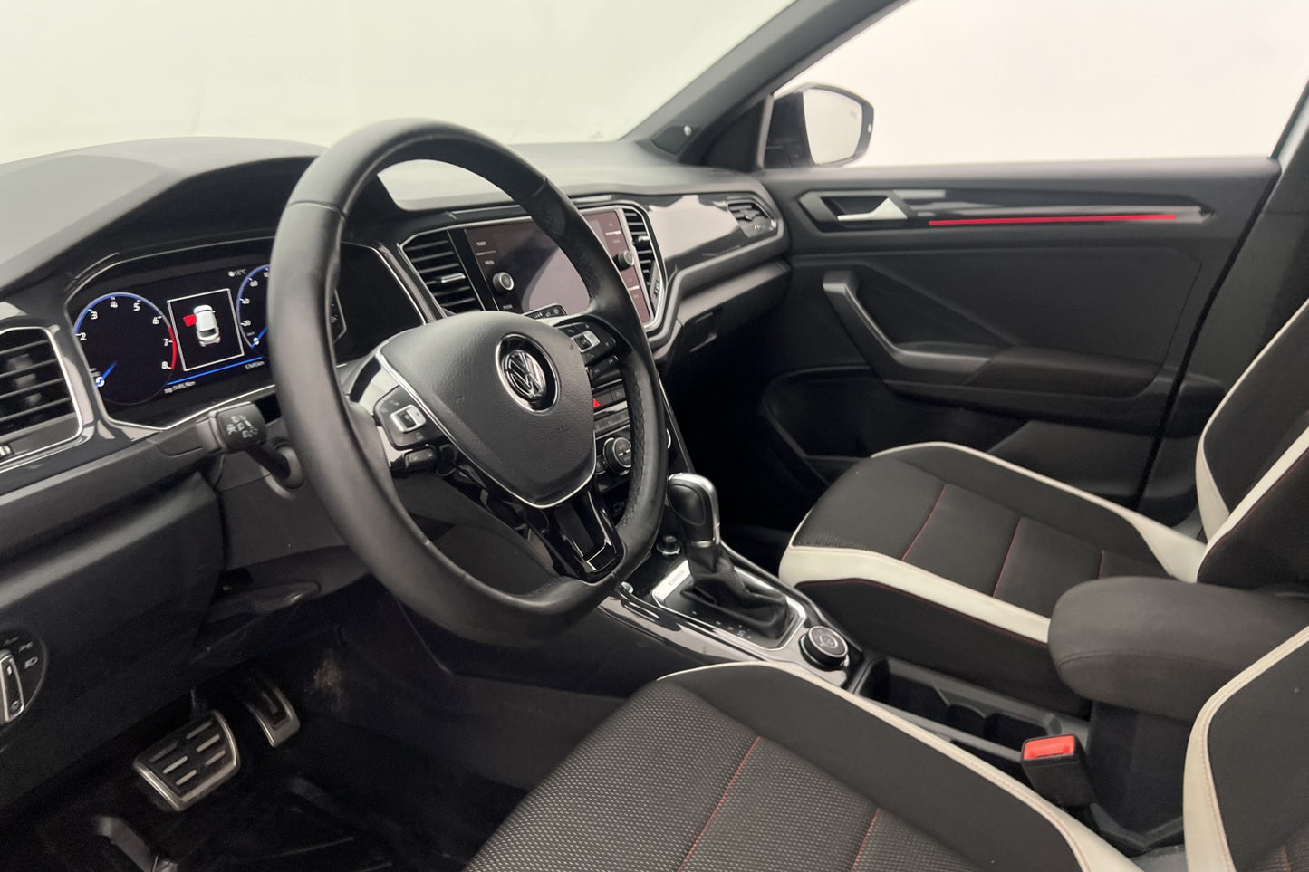 Volkswagen T-Roc 2.0 TSI 4M 190hk GT Cockpit Värmare Drag