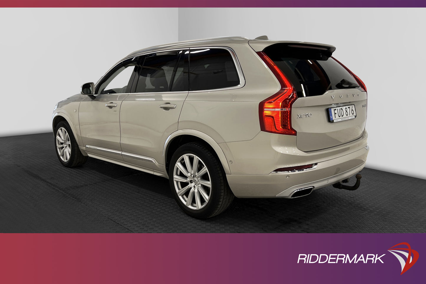 Volvo XC90 D5 AWD Inscription B&W HUD Pano 7-sits Kunglig