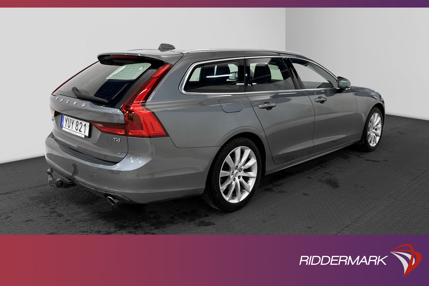 Volvo V90 T4 Momentum VOC Drag P-värme PDC Nyservad 190hk