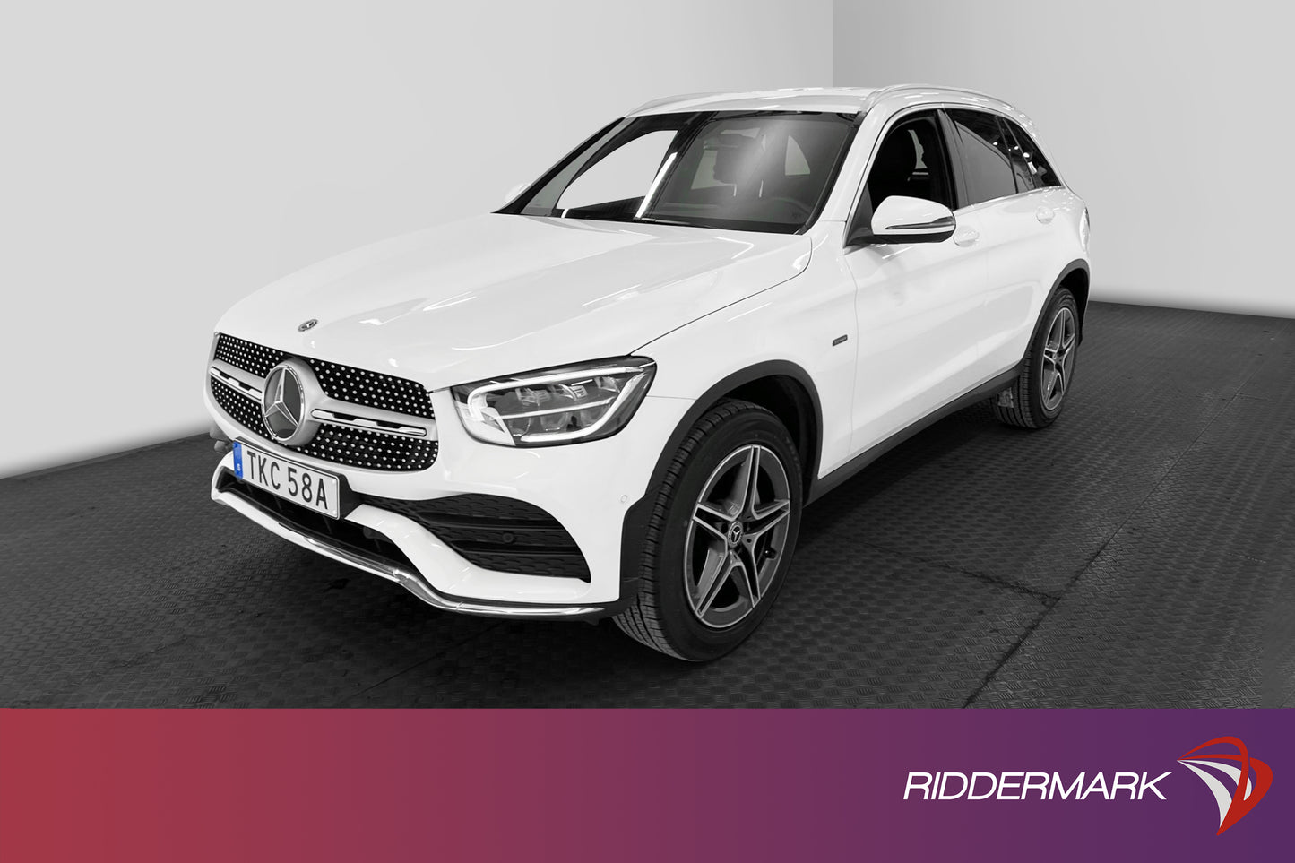 Mercedes-Benz GLC 300 e 4MATIC 320hk AMG BKamer Drag Värmare