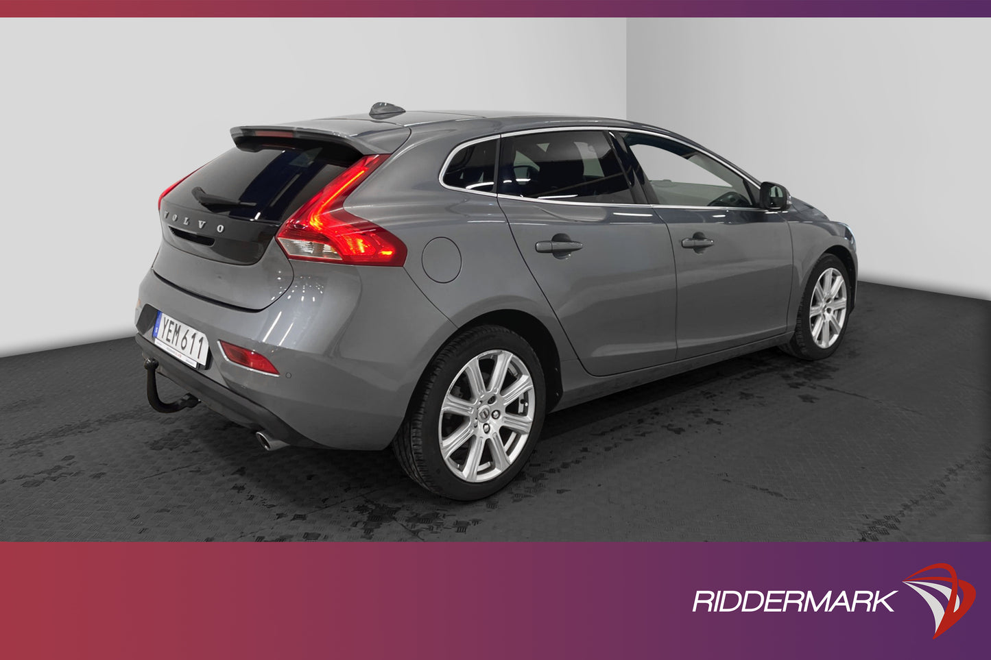 Volvo V40 D4 190hk Summum VOC Pano Sensorer Skinn Drag