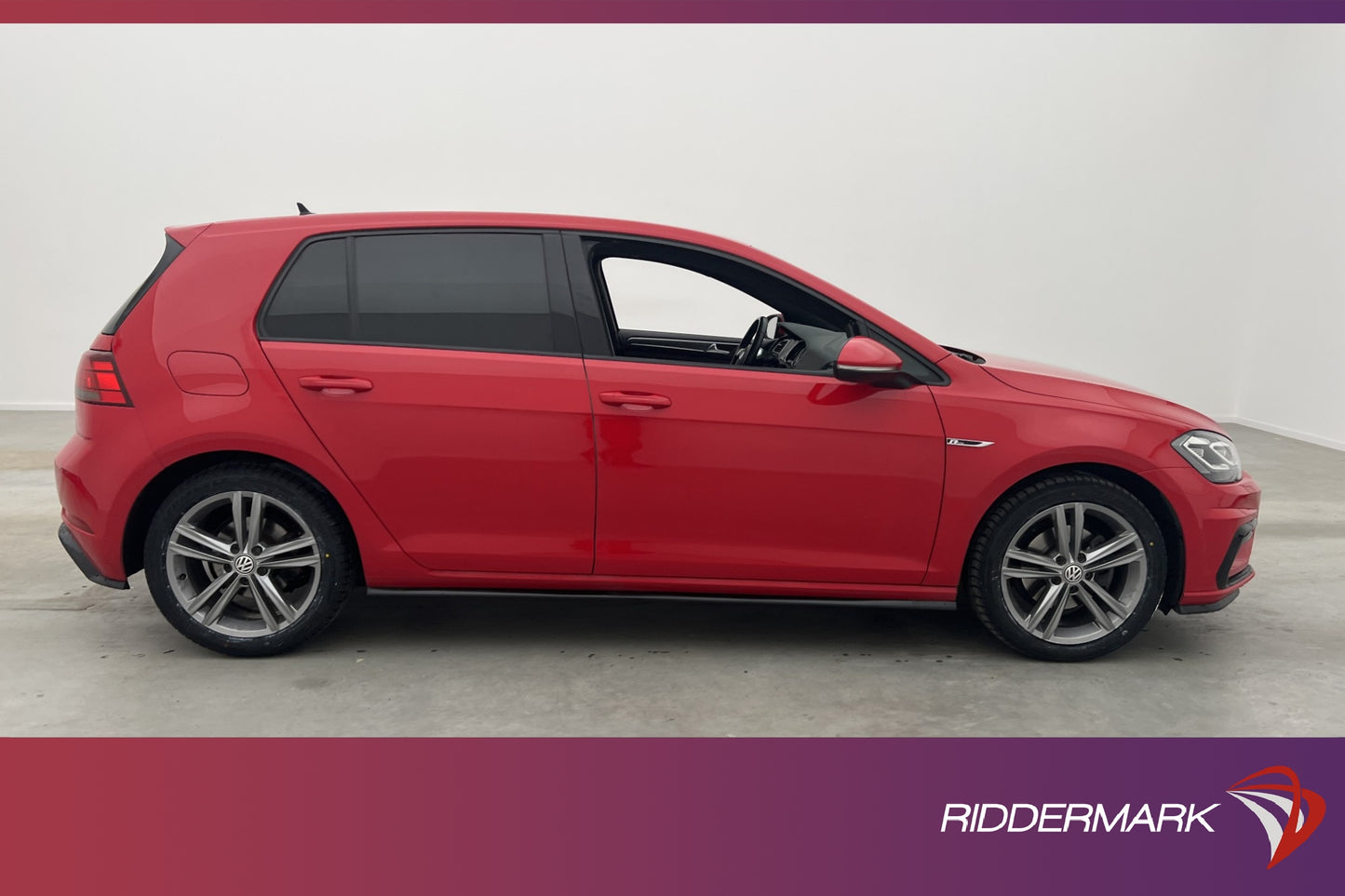 Volkswagen Golf 1.5 TSI 150hk R-Line CarPlay Adaptiv-fart