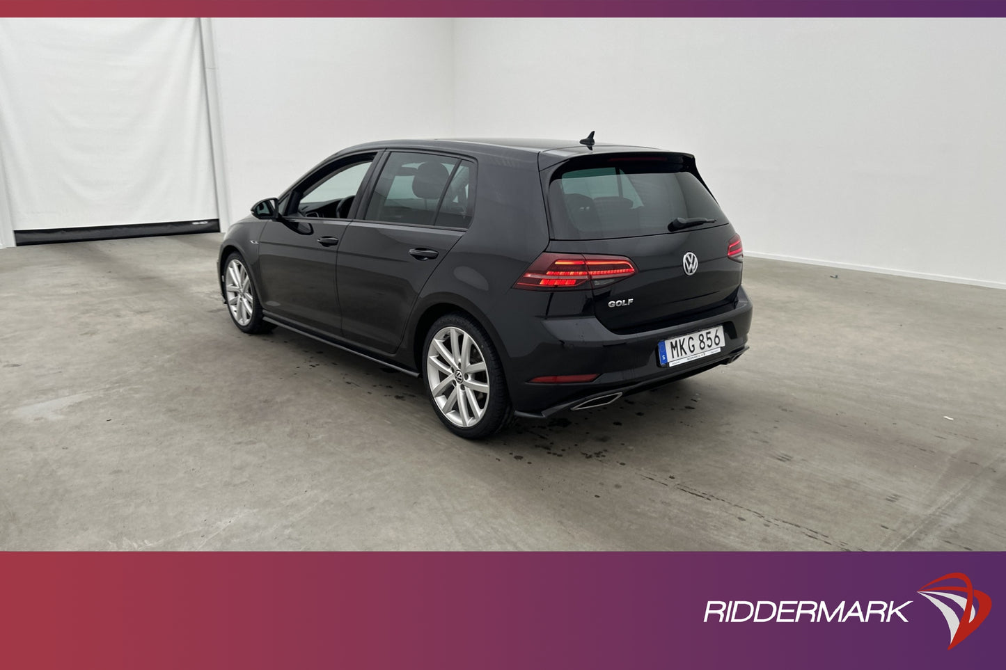 Volkswagen Golf TSI 110hk R-Line Pano Dynaudio Cockpit Navi