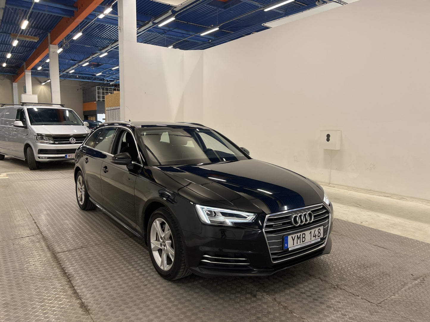 Audi A4 2.0 TDI quattro 190hk Cockpit Drag P-sensor Nyservad