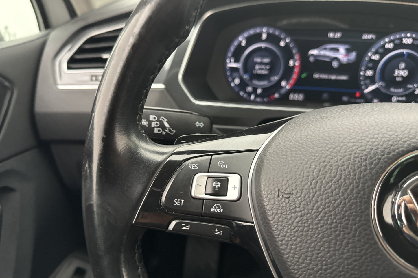 Volkswagen Tiguan 2.0 TDI 4M 190hk R-Line Värm Cockpit Drag