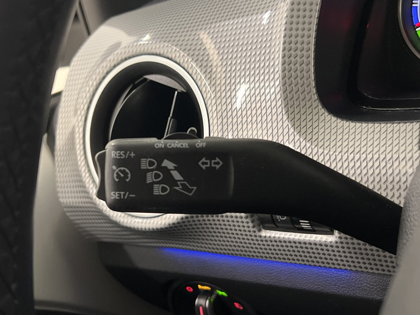 Volkswagen e-up! 32.3 kWh Style Driver assist Kamera MOMS