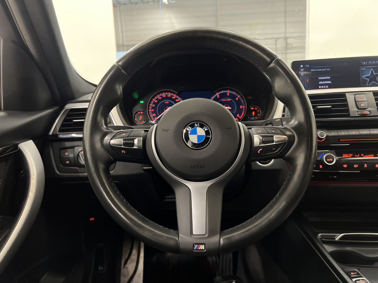 BMW 320d xDrive Touring 190hk M Sport Cockpit Navi Drag MOMS