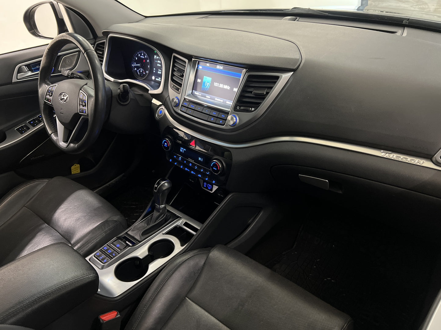 Hyundai Tucson 1.6 T-GDI 4WD Premium Navi Pano B6-kam 177hk