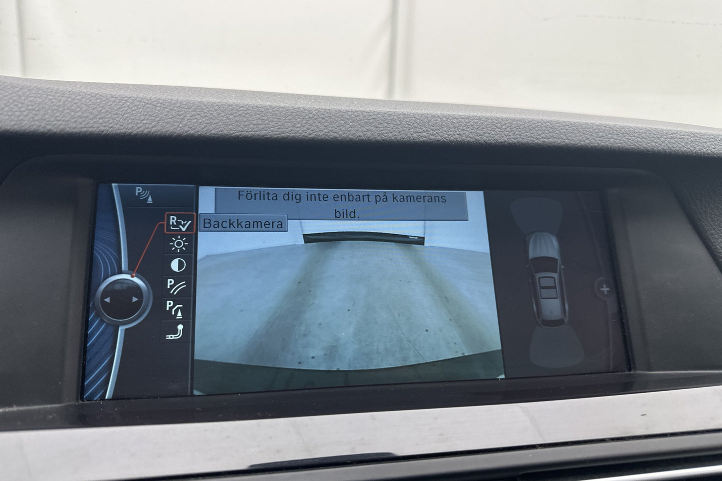 BMW 520 d Touring 184hk Panorama Navi Skinn Kamera Välservad