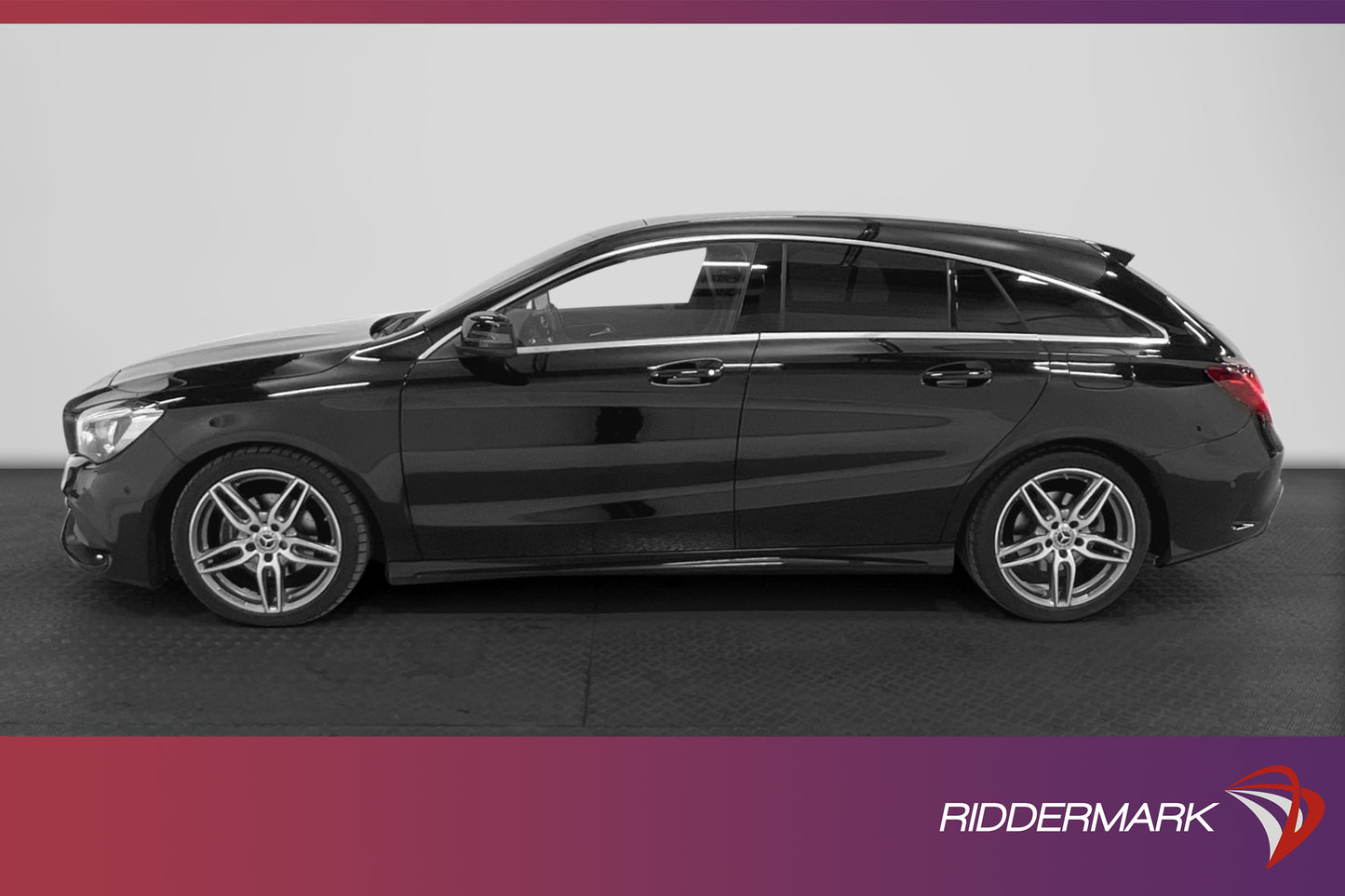 Mercedes-Benz CLA 180 Shooting Brake AMG Pano Kamera Carplay