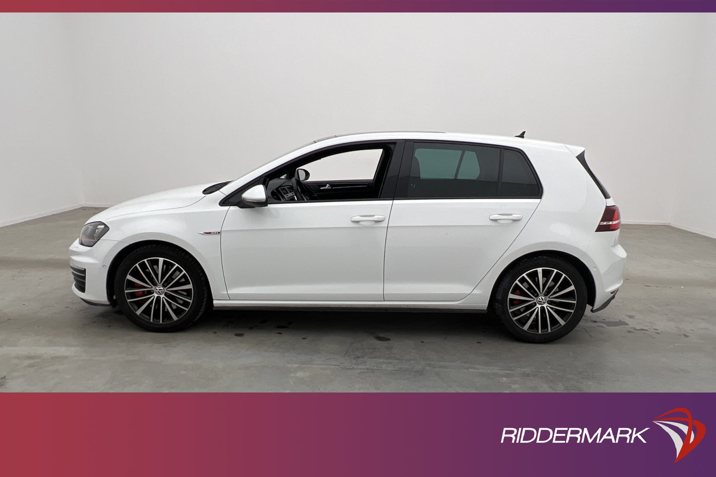 Volkswagen Golf GTI Performance 2.0 TSI Pano B-kamera 230hk